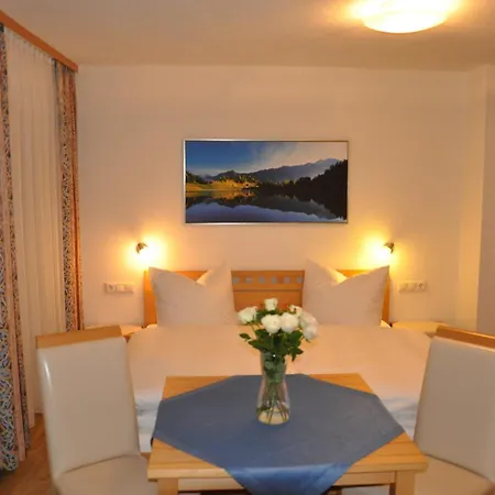Apartmenthaus Dornroeschen アパート *