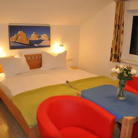 Apartmenthaus Dornroeschen アパート *