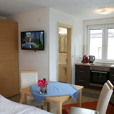 Apartmenthaus Dornroeschen アパート *